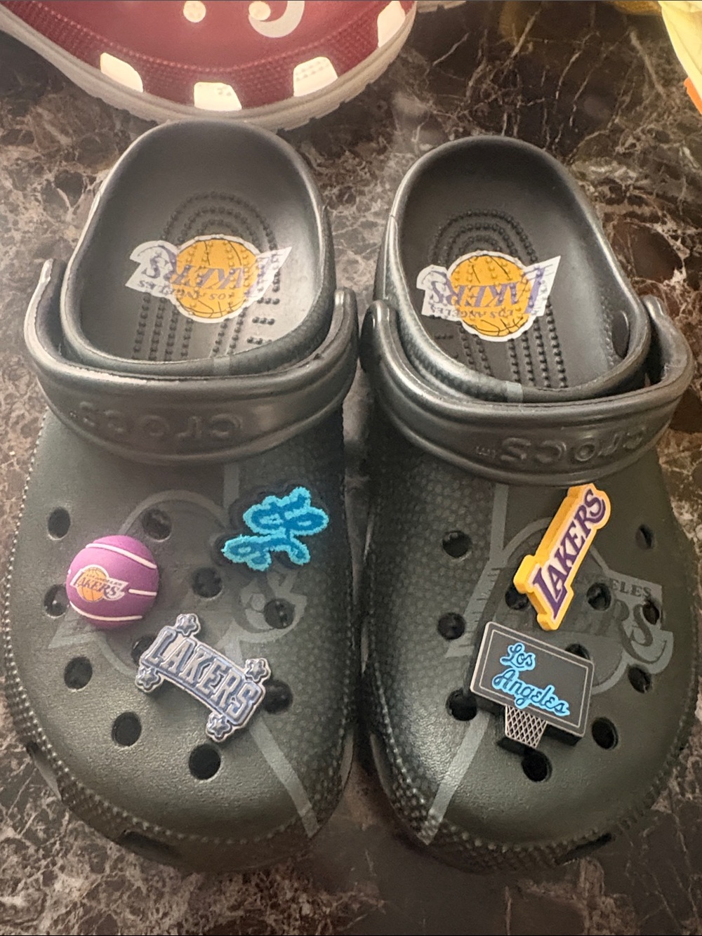 Crocs Unisex Classic Clog with Lakers Charms - Black